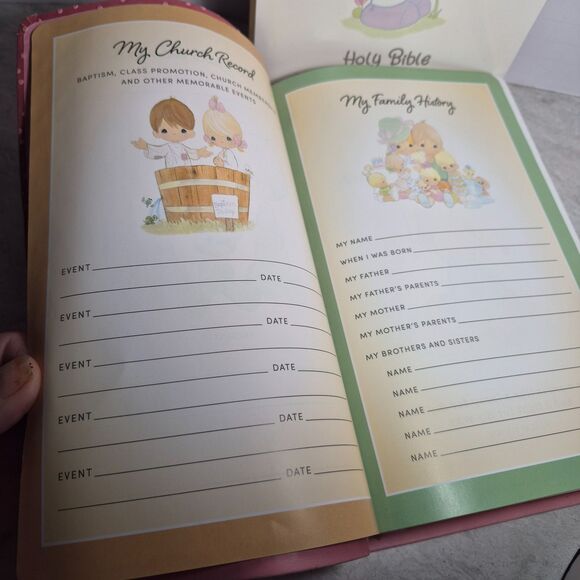 Precious Moments Girl's Bible, Pink Leather Soft 2021 Children's Bible In A Case - Picture 8 of 13